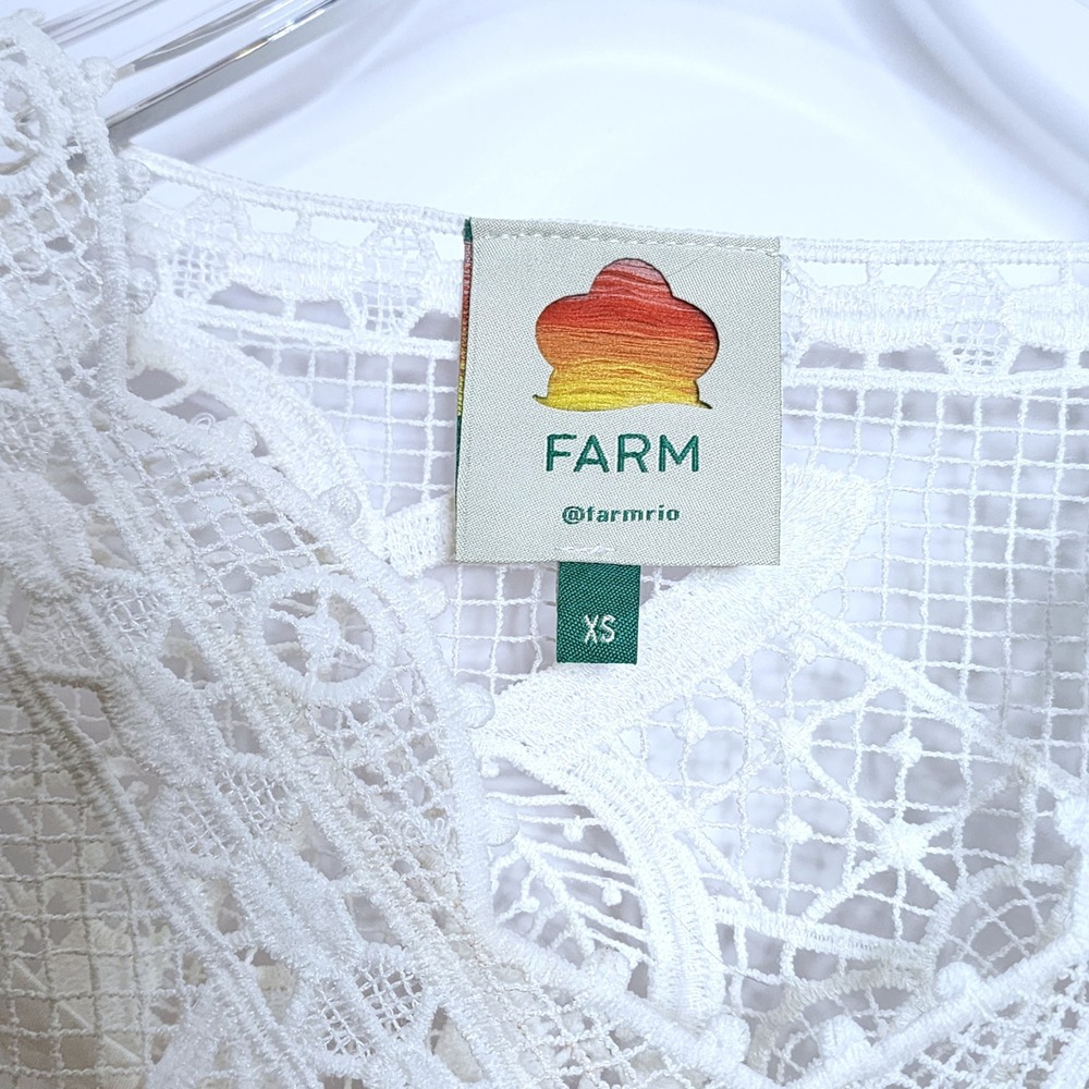 Listing for @susieq557 FARM Rio Off White Guipure Crop Top Blouse Sz. XS - Picture 5 of 16